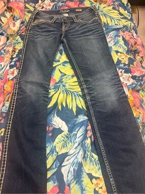 Silver Jeans Blue Bootcut Jeans with Contrast Side Stitching